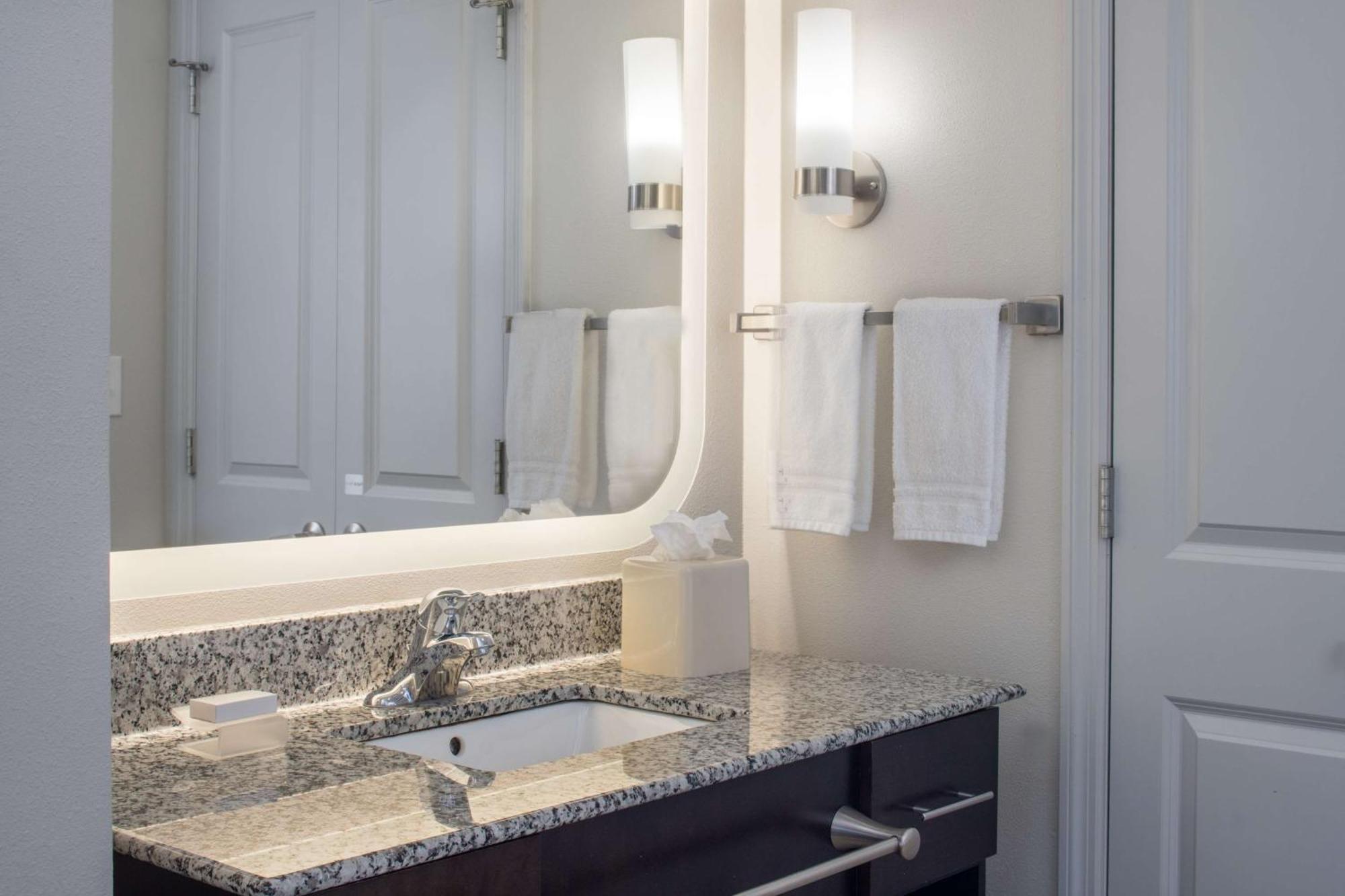 Homewood Suites By Hilton Huntsville-Downtown Bagian luar foto