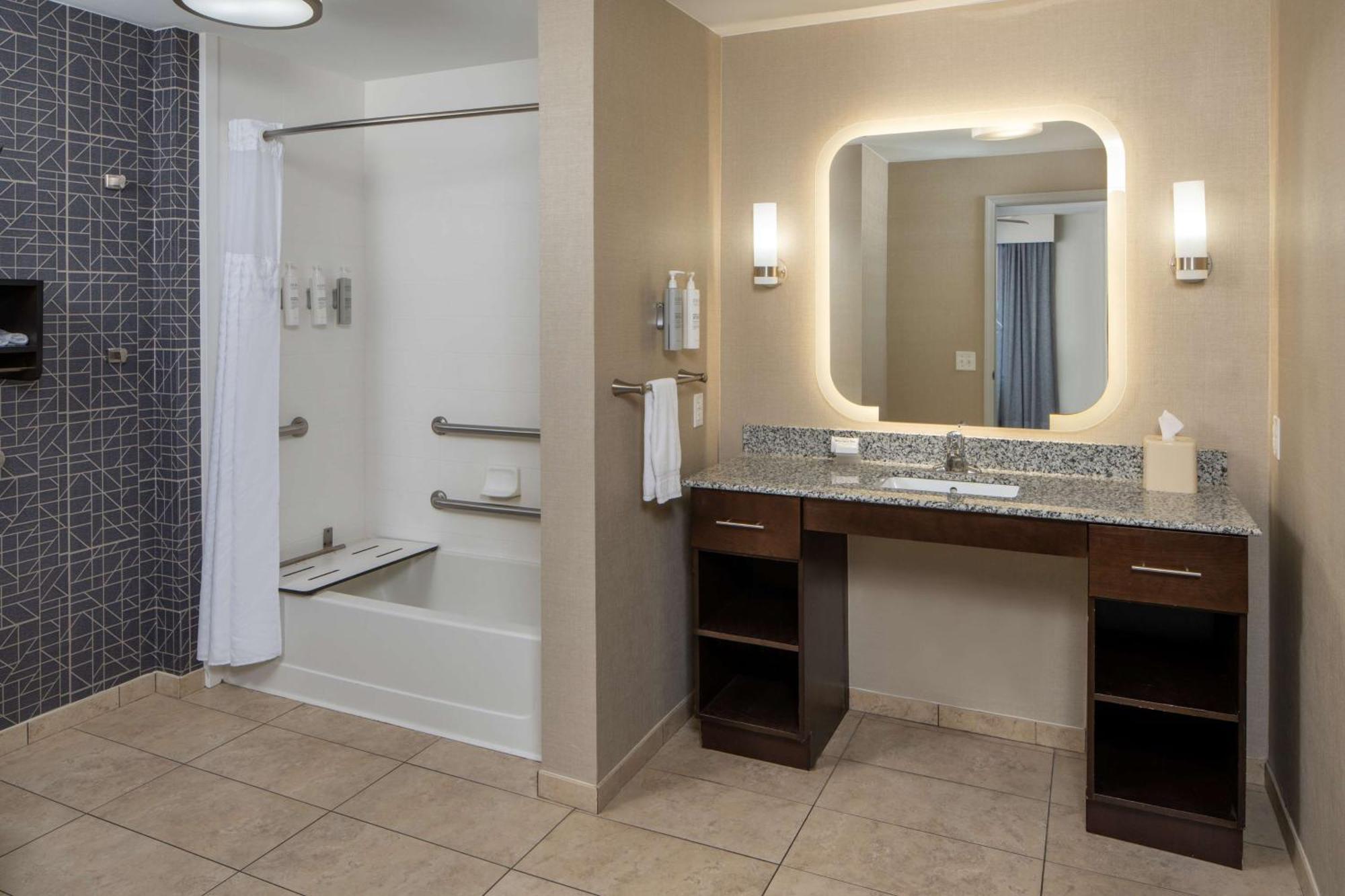 Homewood Suites By Hilton Huntsville-Downtown Bagian luar foto